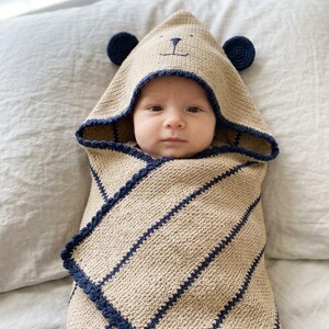 Hooded Bear Baby Blanket Crochet Pattern, Newborn Wrap PDF, Cute Animal Hooded Cover, Cozy Nursery Blanket, Baby Shower Gift