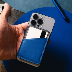 BRIO: magnetische telefoonkaarthouder