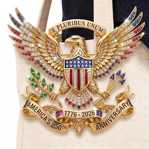 Spilla commemorativa del 250° anniversario dell'America, con aquila patriottica (1776-2026), regalo commemorativo del cinquantesimo anniversario, gioiello per il Giorno dell'Indipendenza degli Stati Uniti, confezionata in scatola. immagine 10