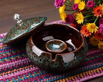 Windproof Ashtray with Lid, Minimalist Home Decor
