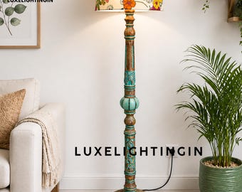 Lámpara de pie antigua de madera tallada / Pantalla de tela floral, decoración rústica bohemia para el hogar