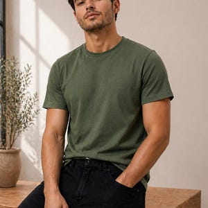 Men's Plain T-Shirt — 100% Cotton Crew Neck, Available in 10 Colours | Casual Everyday Tee - Summer Tshirt - Gift For Him- Tshirt For Gifts
