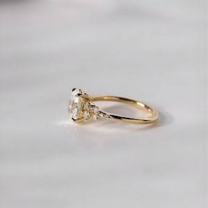 IGI certified oval diamond ring for proposals.