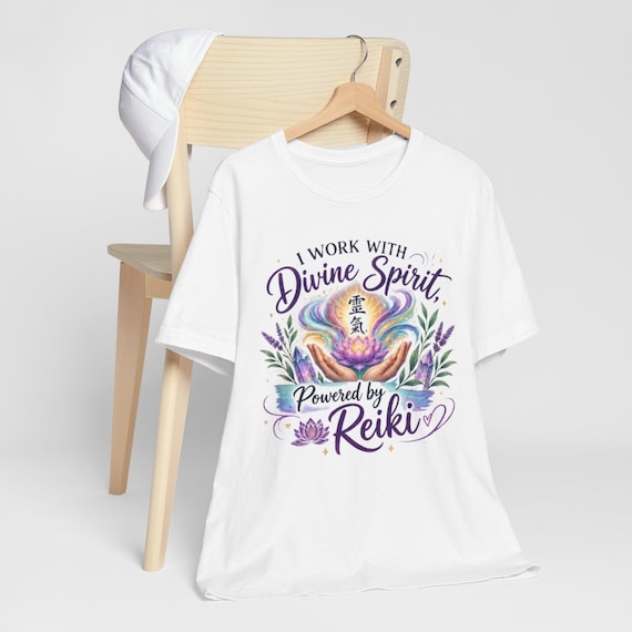 I Work With Divine Spirit Powered by Reiki T-Shirt | Reiki Practitioner Shirt | Reiki Master Gift | Energy Healer Spiritual Tee