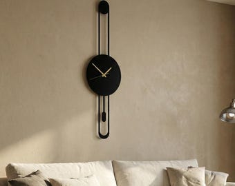 Elegancki metalowy zegar ścienny wahadłowy, nowoczesny geometryczny design