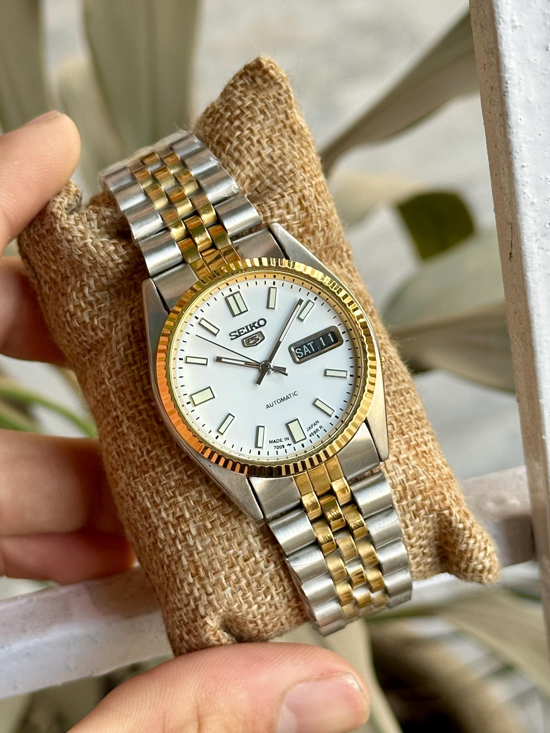 【電池交換済み】SEIKO デイデイト ゴールド クォーツ 7N43-8110 通販 人気】 7N43-8110 クォーツ ゴールド デイデイト 【電池交換済み