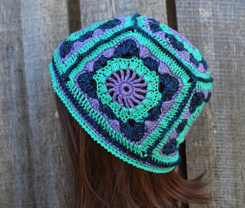 Bonnet coloré au crochet, chapeau carré de grand-mère en coton respirant, chapeau d'été fait main image 10