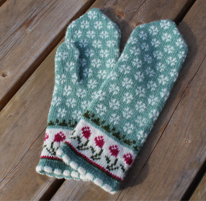 mitaines tricotées en laine chaude, mitaines lettones tricotées, mitaines tricotées sans doublure, chauffe-mains nordiques, gants d'hiver jacquard, mitaines taille M green white