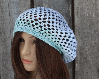 Béret d'été en coton coloré, bonnet bleu blanc au crochet, bonnet ample en dentelle en tricot, béret taille M, béret respirant, béret ajouré