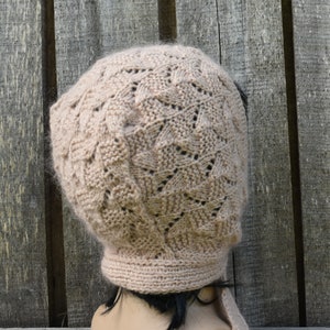 Bonnet tricoté en laine mérinos, bonnet d'hiver unisexe tricoté à la main, casque moderne à tricoter, le cadeau pour les fashionistas image 5