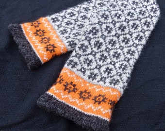 knitted  warm wool mittens, knitted Latvian mittens, knitting gray  mittens, nordic hand warmers, fair isle winter gloves, size M mittens