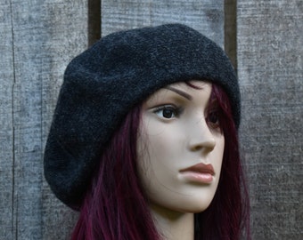 Béret d'hiver en laine gris anthracite tricoté pour femmes écossaises, béret classique gris foncé, grand chapeau ample