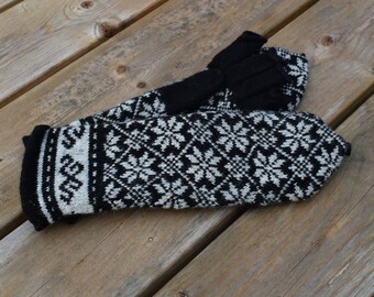 convertible gloves, knit gray black  wool hooded gloves, warm cabriolet winter gloves, fair isle fingered gloves, Latvian mittens