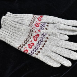 Knitted Wool Gloves: Gray Latvian Winter Gloves with Fingers