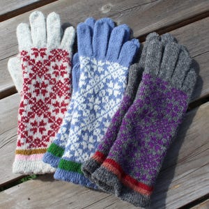 Latvian wool gloves, Knitted warm fingered gloves, size M colorful hand warmers