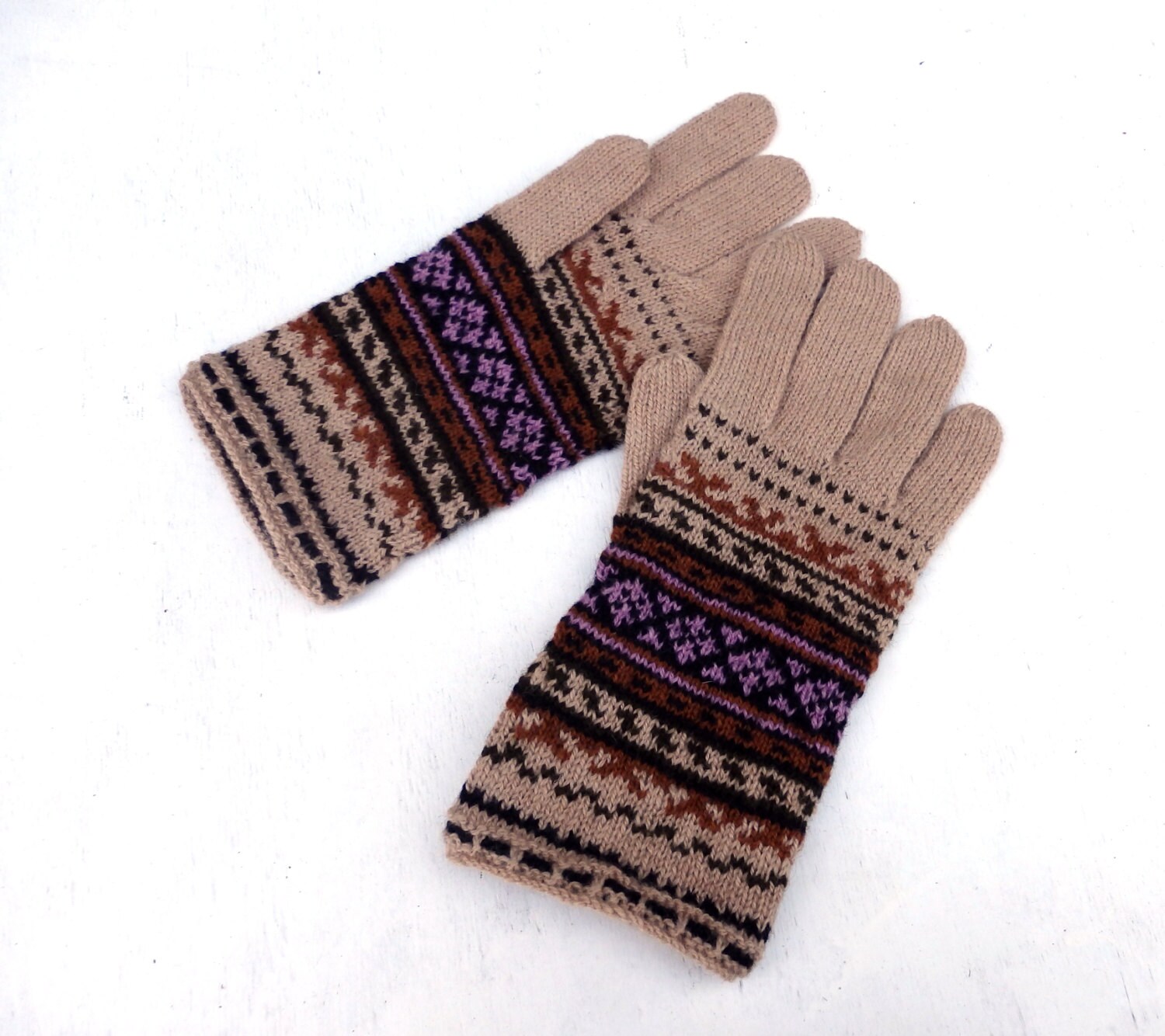 knitted gloves with fingers