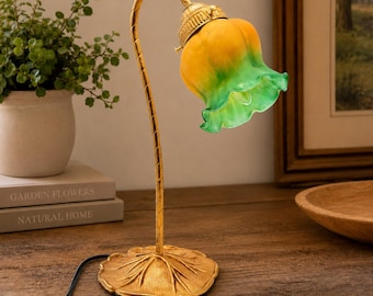Refurbished Vintage Tiffany-Style Pond Lily Table Lamp, Amber Green Ruffled Glass Shade