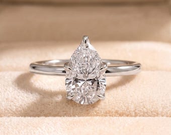 Anello di fidanzamento a goccia | Diamante taglio a pera creato in laboratorio | Galleria floreale, dettaglio tiara, fascia in oro da 1,8 mm