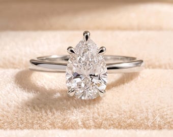 Anello di fidanzamento solitario con taglio a goccia, diamante sintetico da 2 carati, fascia affusolata, montatura a cattedrale, oro