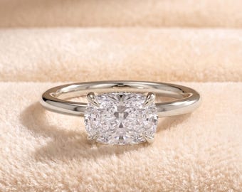 Anello di fidanzamento allungato a cuscino con orientamento est-ovest | Diamante sintetico | Halo nascosto | 2 ct | Oro 18 carati | 1,8 mm