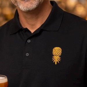 逆さまパイナップルポロ - 控えめなスウィンガーライフスタイルシャツ