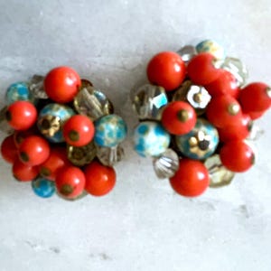 Vintage Cha Cha Clip On Earrings – Red Coral Style & Faux Turquoise Cluster