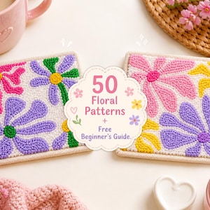 Könnte beinhalten: Zwei quadratische Untersetzer mit Blumenmustern und cremefarbenen Rändern. Die Untersetzer zeigen große Blumen in Rosa, Lila, Grün und Gelb. Ein dekoratives Etikett lautet "50 Floral Patterns + Free Beginner's Guide."