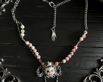 Gothic Doll Pendant Necklace, Horror Art Jewelry, Creepy Cute Beaded Chain, Halloween Statement Necklace, Alternative Punk Gift for Women