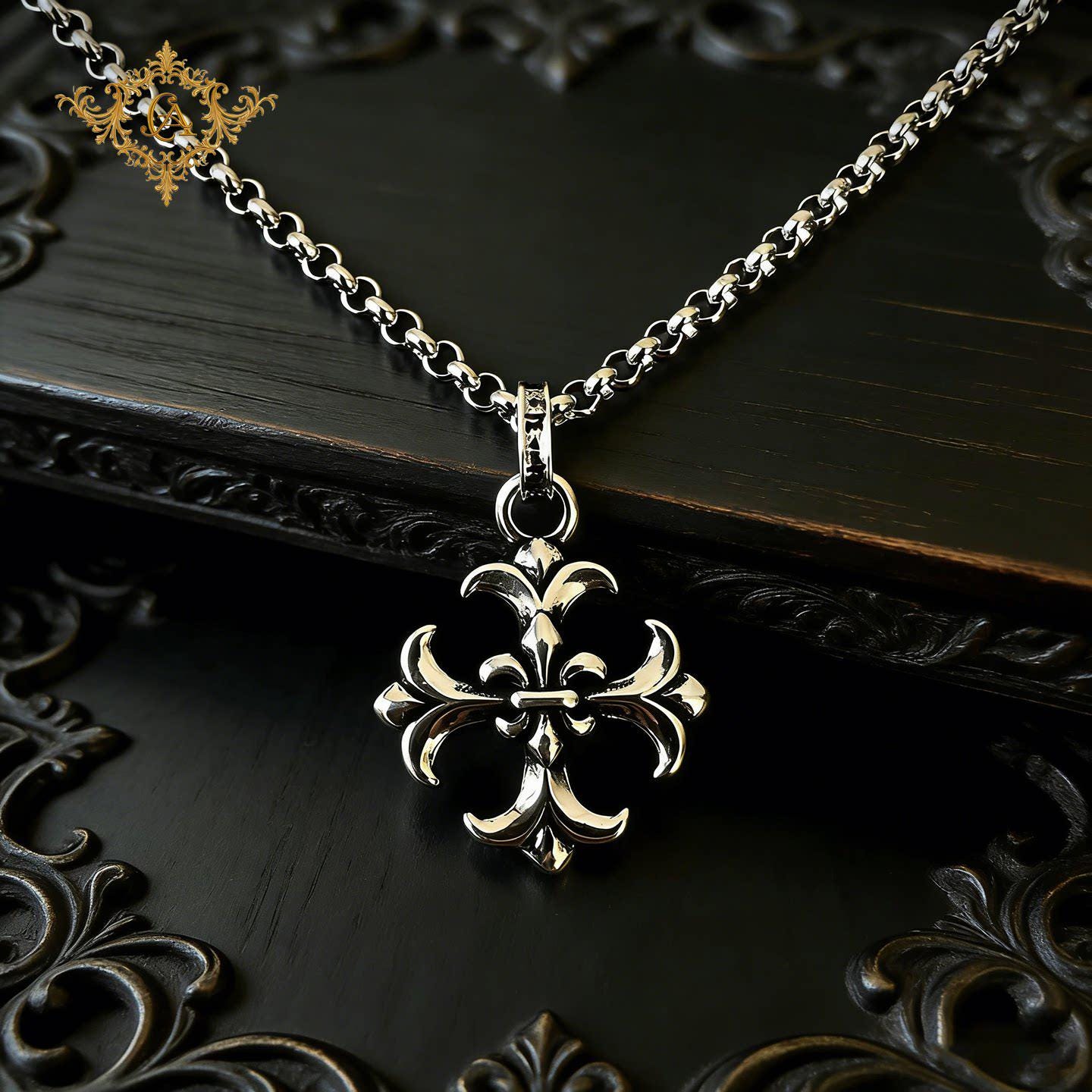 Fleur de lis necklace vintage - Etsy 日本