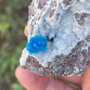 Cavansite on Heulandite (841)
