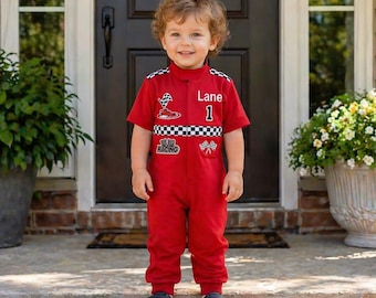 Conjunto de bebé personalizado con temática de carreras, ideal para el primer cumpleaños con temática de coches de carreras, pelele con nombre personalizado y disfraz para fiesta de carreras.
