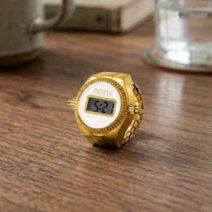 Electronic Ring Watch, Creative Finger Watch for Men Women, Minimalist Alloy Digital Watch, Unique Jewelry Gift, Trendy Rotating Dial Watch White