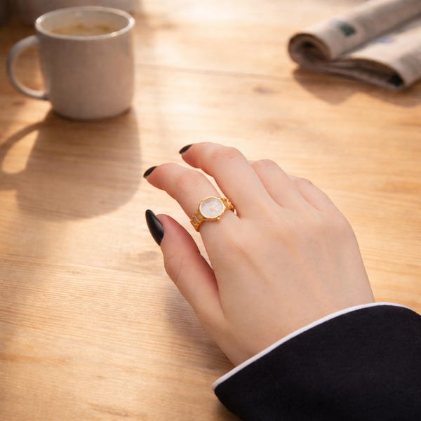 Y2K Vintage Watch Ring | Gold Timepiece Style Ring | Gothic Statement Jewelry | Unique Ring Watch for Women