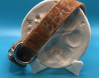Paw Print Memorial Holder Set, Pet Loss Keepsake Display, Dog or Cat Plaque, Clay Stand, Remembrance Holder