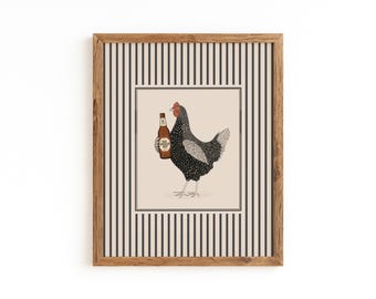 Arte de parede engraçada com galinha e cerveja, impressão de galinha velha e pintada, impressão de galinha segurando cerveja, pôster de animal de bar, decoração vintage de fazenda, arte de pássaro caprichosa