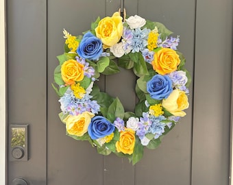 玄関ドア用リース、造花、夏の装飾に青と黄色のバラ
