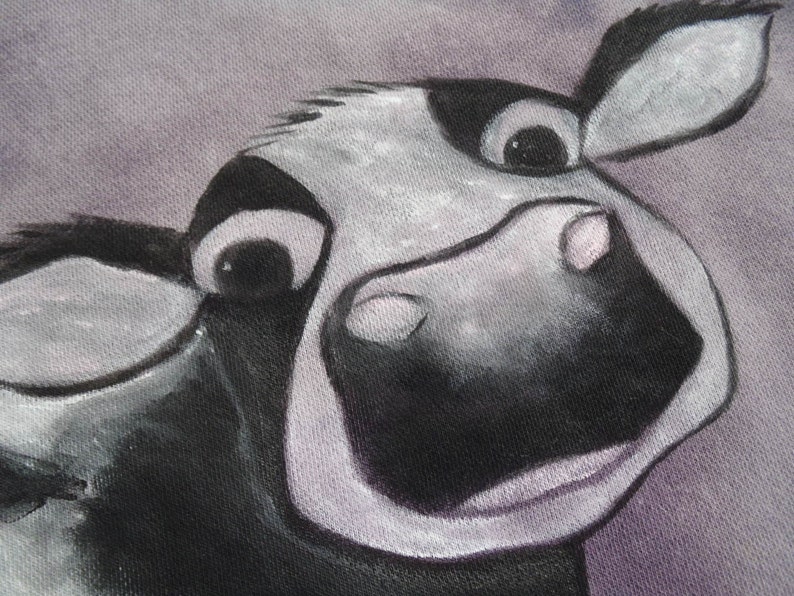 check measurements hand painted Closeup of an adorable wide-eyed calf in black and white more like a large man/'s medium sweatshirt