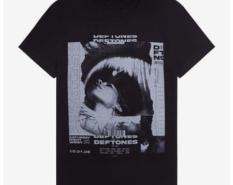 Deftones “Saturday Night Wrist” Graphic Tee – Vintage Rock T-Shirt, Unisex Music Merch