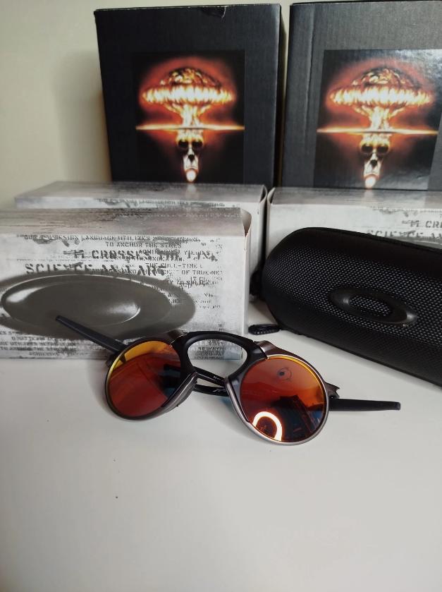 Oakley over the top - Etsy 日本