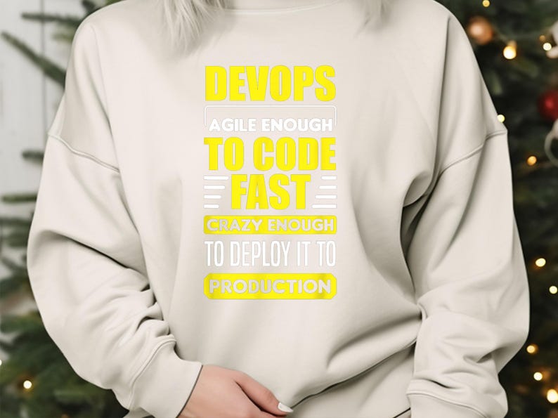 以下が含まれることがあります： グラデーションサイズで入れ子になった3つのセラミックボウルのセット。ボウルは、クリーム、ライトブラウン、ダークブラウンの色合いで、まだらのマット仕上げが特徴です。最大のボウルは直径約20cmです。