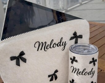 Personalized 12oz Tumbler & Tablet Sleeve Set for Her – Plush Bow Aesthetic Gift for Student, Custom Name Cup and 12 Inch iPad Case