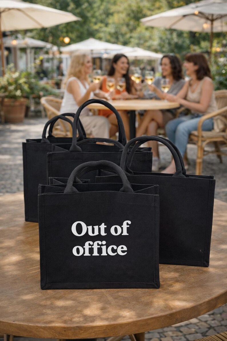 Personalized Tote Bag – Custom Text Gift for Mom, Friend or Coworker, Trendy Black Shopping Bag