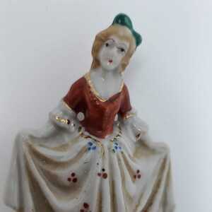Vintage ceramic figuring occupied Japan stamp sophisticated figuring beautiful woman in dress collectable