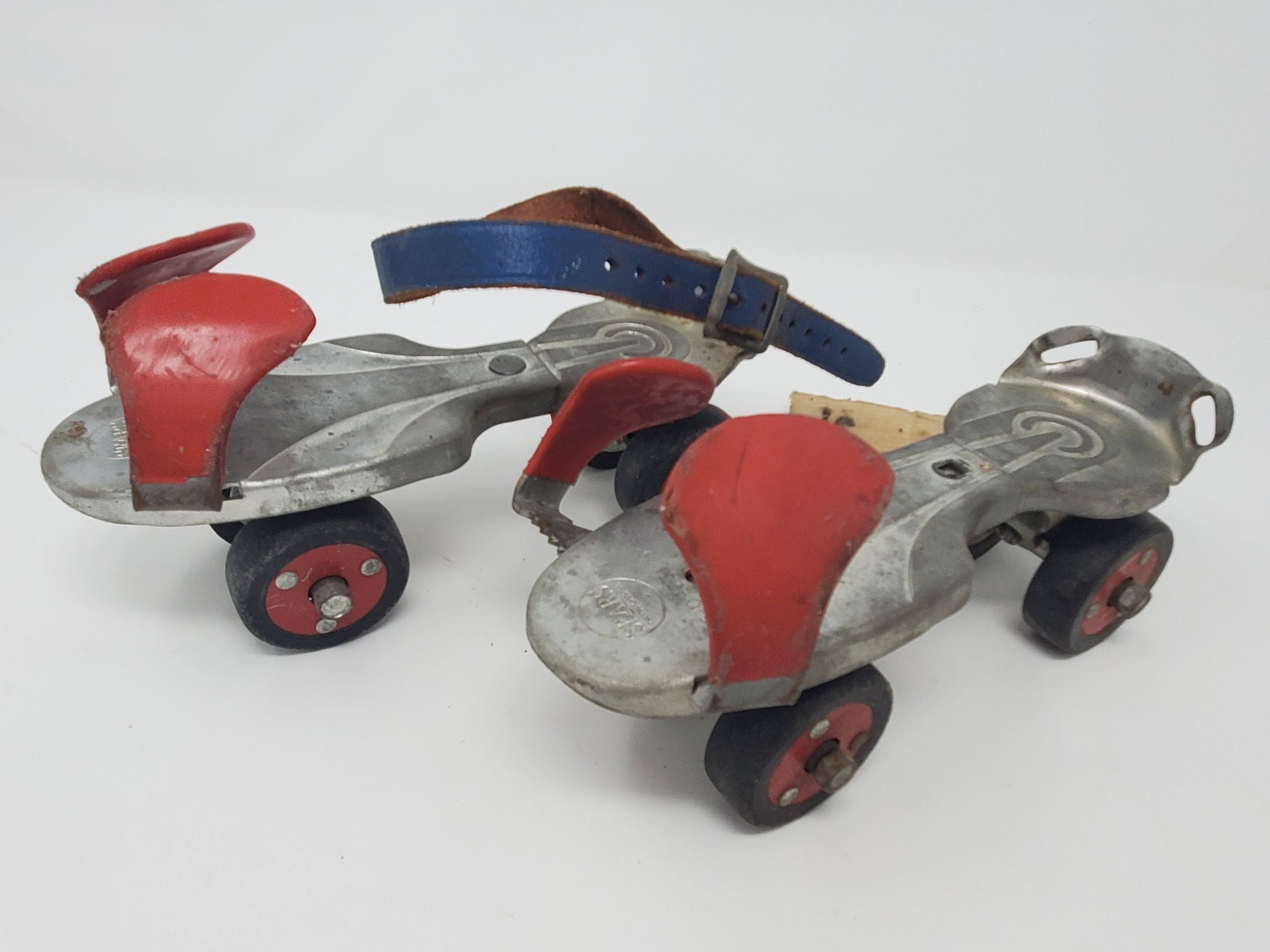 Patins à roulettes en métal - France
