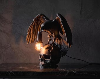 Lampe de table Raven Skull - Lampe de bureau gothique, éclairage sculptural imprimé en 3D
