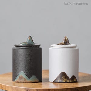 Barattolo in ceramica giapponese con coperchio a forma di montagna – Contenitore per tè nero fatto a mano, decorazione minimalista per la cucina asiatica, contenitore per zucchero e caffè, idea regalo