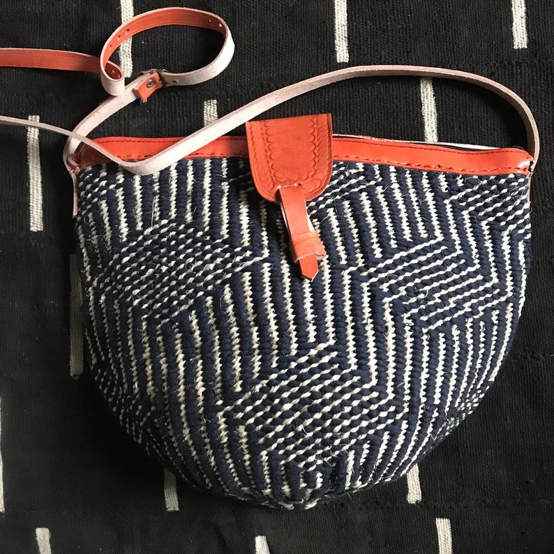 Sisal Yarn Bucket Tote image 1