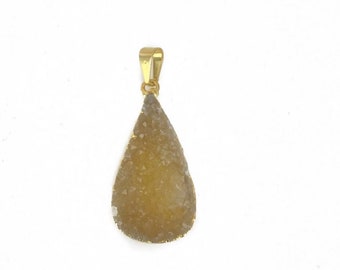 Druzy Gold Electroplated Pendant (G-013)