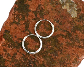 Aros pequeños de plata de ley - Minimalista - (S37B5-04)