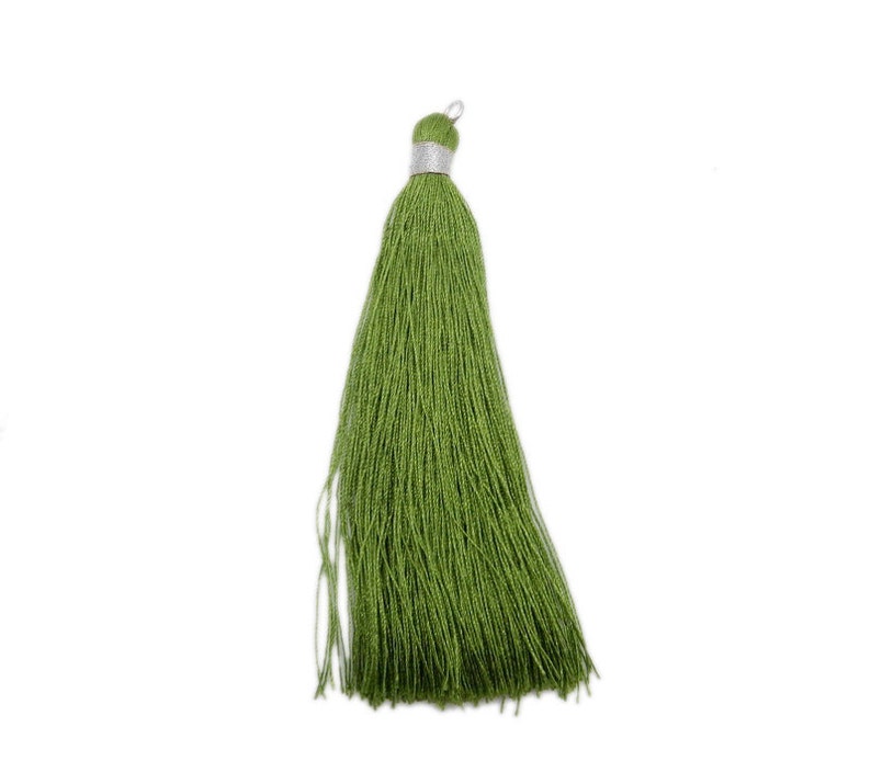 Large Silver Toned String Tassel Pendant S115B4-05 Dark Green Tassel